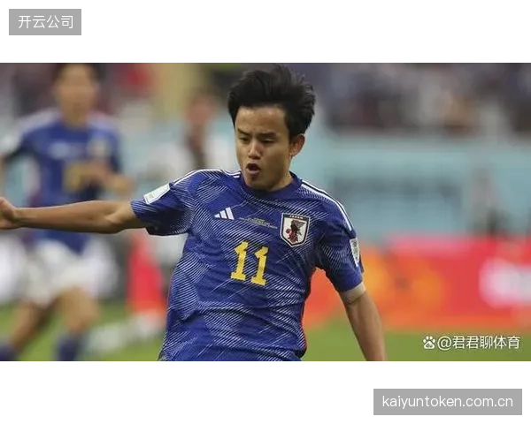 森保一演练五人防守链,旨在最大化发挥三笘薰和久保建英的反击速度。 森保一演练五人防守链,旨在最大化发挥三笘薰和久保建英的反击速度。